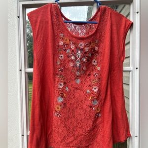 Short sleeve floral  blouse. (Read description about size)